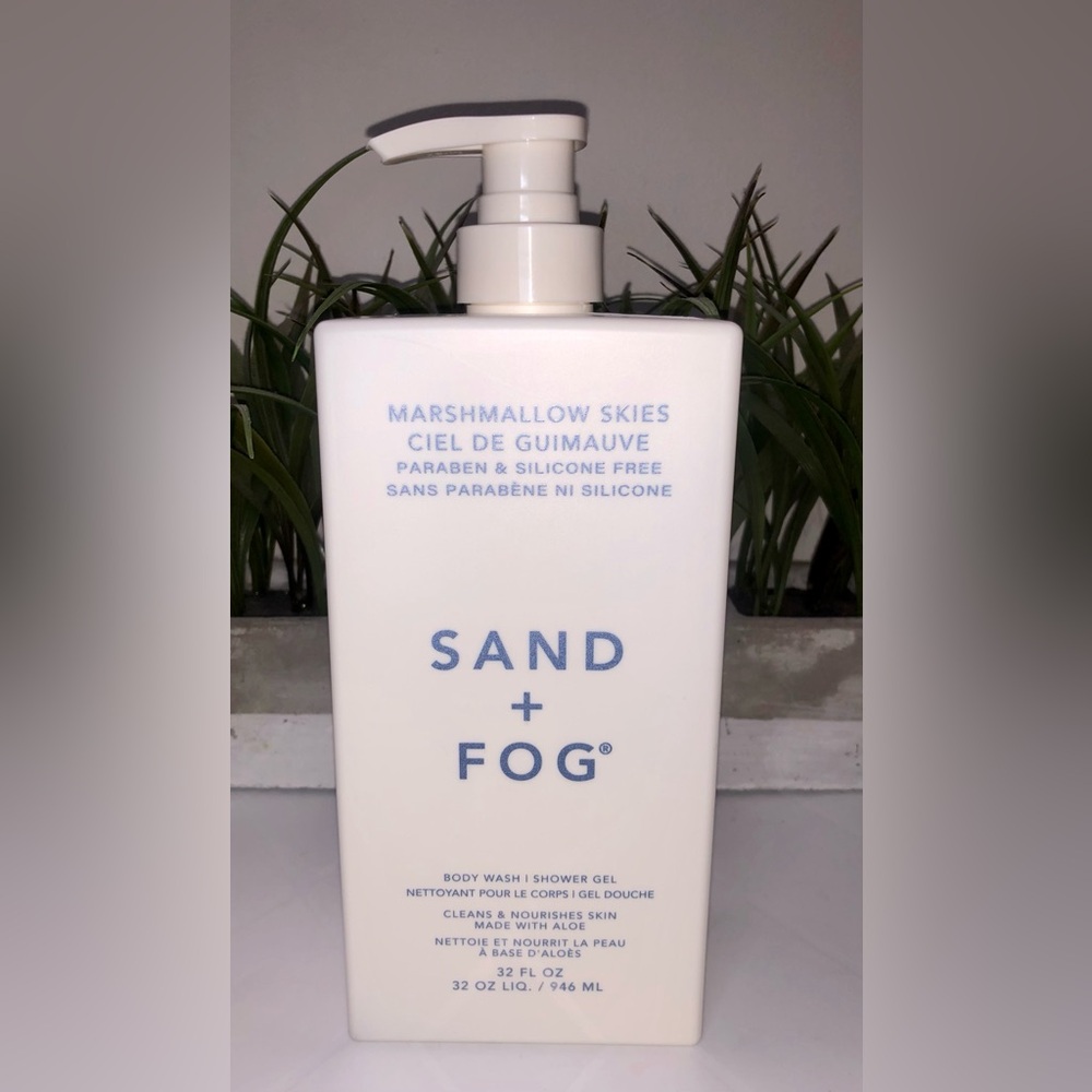 Sand + Fog Marshmallow Skies Body Wash - Picture 2 of 3